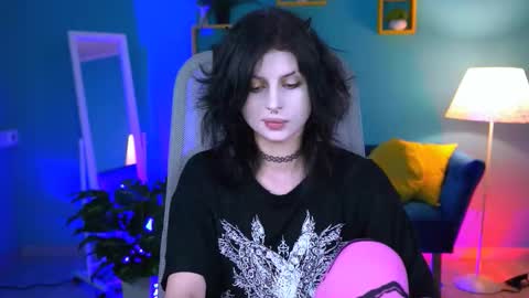 Snapshot of jade_castle chatting on 10-09-25, 05:44 jade_castle online show from 10-09-25, 05:44