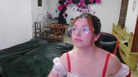 Snapshot of jade_john chatting on 11-30-25, 03:21 jade and jhon online show from 11-30-25, 03:21