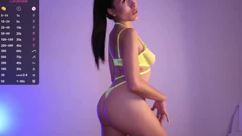 Snapshot of jade_paris chatting on 09-13-25, 07:19 Jade Paris online show from 09-13-25, 07:19