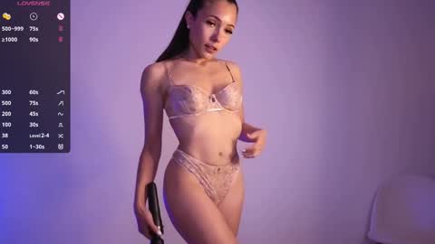 Snapshot of jade_paris chatting on 09-20-25, 10:27 Jade Paris online show from 09-20-25, 10:27