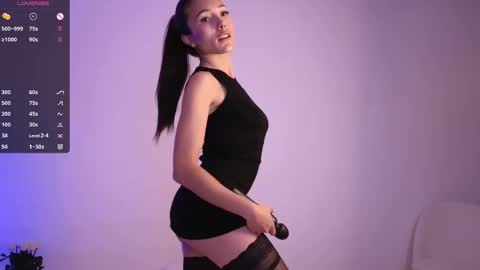 Snapshot of jade_paris chatting on 10-13-25, 12:16 Jade Paris online show from 10-13-25, 12:16