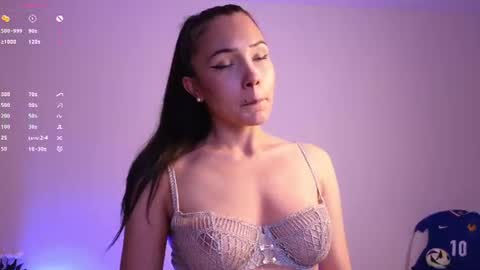 Jade Paris online show from 06-15-26, 05:15