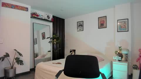 Jade  independent model online show from 05-04-26, 12:45