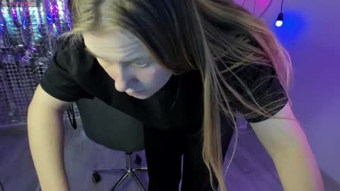 Jade online show from 12-15-24, 08:04