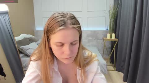 Jade online show from 12-28-24, 03:04