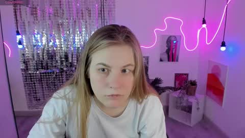 Jade online show from 03-09-25, 01:37