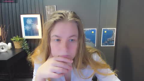 Jade online show from 10-12-25, 01:32