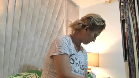 Jade  online show from 11-05-25, 09:31