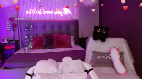 JADE online show from 02-15-26, 01:20