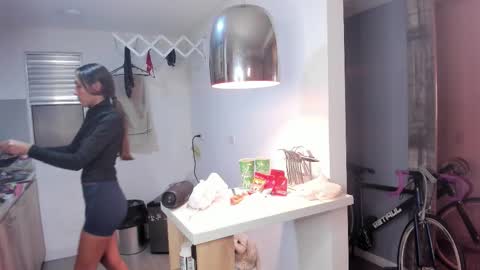 Jade online show from 11-09-25, 12:20