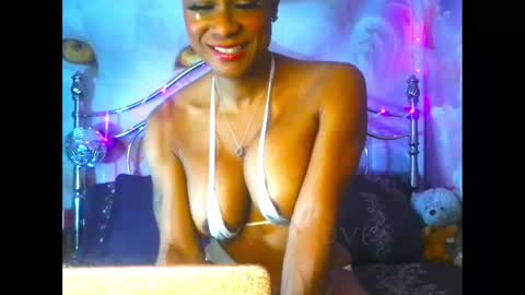 Jade Cumgill online show from 01-27-25, 04:33