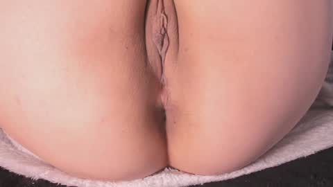 Snapshot of jadeestudios chatting on 01-23-25, 05:21 jadeestudios online show from 01-23-25, 05:21