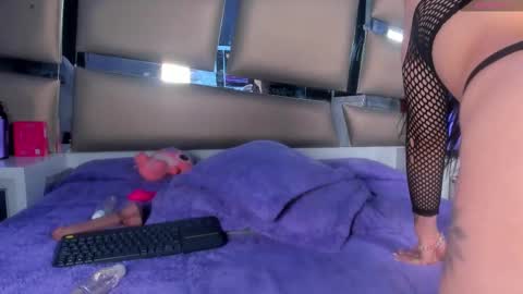 Snapshot of jadeestudios chatting on 10-07-25, 02:09 jadeestudios online show from 10-07-25, 02:09