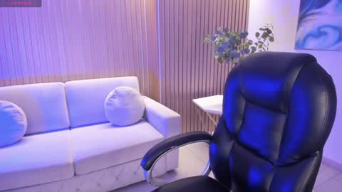 JADE EVANS online show from 12-22-24, 09:09