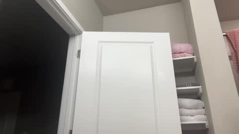 Jade james online show from 11-18-25, 02:28