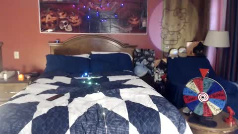 Jade online show from 10-14-25, 03:46