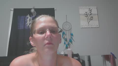 JadeLuv online show from 06-11-26, 01:16