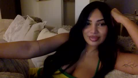 Snapshot of jademoon12 chatting on 03-08-26, 12:08 jademoon12 online show from 03-08-26, 12:08