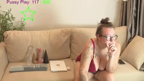 Snapshot of jadestaruk chatting on 05-12-26, 11:02 Jade Star online show from 05-12-26, 11:02