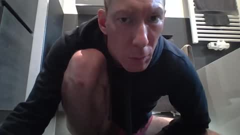 Snapshot of jak_81 chatting on 12-07-24, 10:45 jak_81 online show from 12-07-24, 10:45