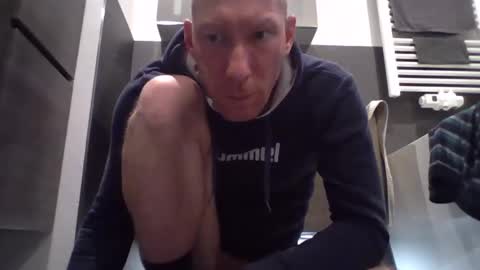 Snapshot of jak_81 chatting on 02-06-25, 04:25 jak_81 online show from 02-06-25, 04:25