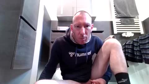 Snapshot of jak_81 chatting on 03-07-25, 04:44 jak_81 online show from 03-07-25, 04:44