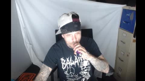 showingitoff online show from 12-19-25, 06:09