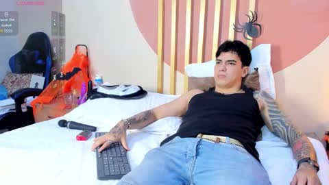 Jake And Nicole online show from 10-24-25, 01:13