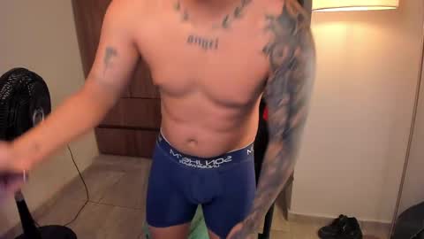 Snapshot of jake_pons chatting on 05-16-26, 02:19 Jake Pons online show from 05-16-26, 02:19