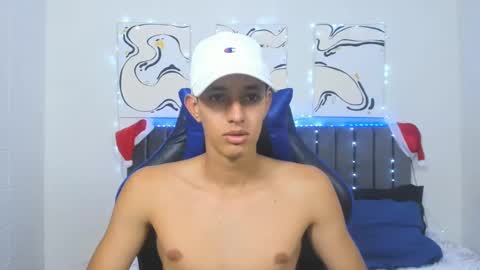 Hi guys im new 3 online show from 12-11-24, 12:12