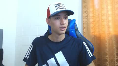 Hi guys im new 3 online show from 03-10-25, 06:34