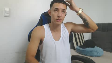 Hi guys im new 3 online show from 06-05-26, 06:24