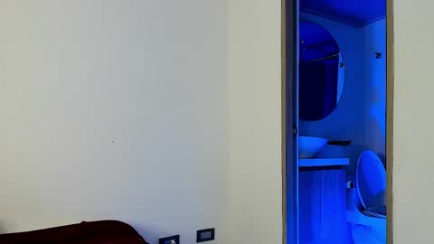 Snapshot of jakee_brown chatting on 02-13-25, 06:52 Santiago online show from 02-13-25, 06:52