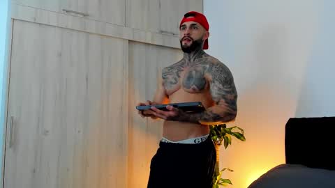 Snapshot of jakeortega chatting on 09-17-25, 04:58 Jake Orthega online show from 09-17-25, 04:58