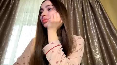 Snapshot of jamamcnab chatting on 07-16-26, 09:04 Alice online show from 07-16-26, 09:04