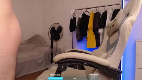 Snapshot of jame_flow chatting on 11-09-25, 10:24 Hey there Im Jame online show from 11-09-25, 10:24