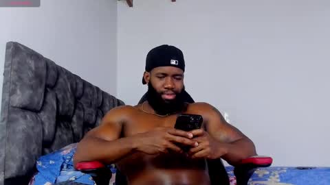 Snapshot of james_bbcmuscle chatting on 09-12-25, 07:47 James BBC online show from 09-12-25, 07:47