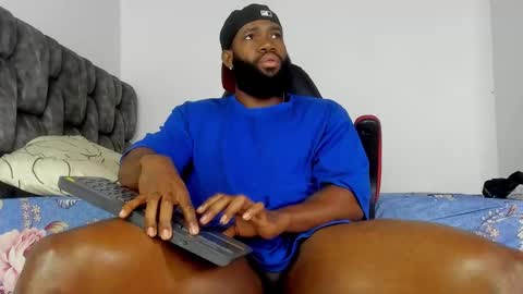 Snapshot of james_bbcmuscle chatting on 09-27-25, 11:37 James BBC online show from 09-27-25, 11:37