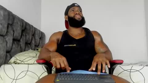 Snapshot of james_bbcmuscle chatting on 10-01-25, 12:22 James BBC online show from 10-01-25, 12:22