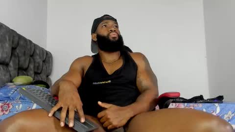 Snapshot of james_bbcmuscle chatting on 10-15-25, 02:17 James BBC online show from 10-15-25, 02:17