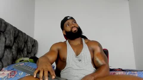 Snapshot of james_bbcmuscle chatting on 10-25-25, 11:51 James BBC online show from 10-25-25, 11:51