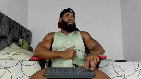 Snapshot of james_bbcmuscle chatting on 11-04-25, 08:41 James BBC online show from 11-04-25, 08:41