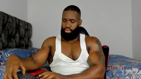 Snapshot of james_bbcmuscle chatting on 11-14-25, 10:40 James BBC online show from 11-14-25, 10:40