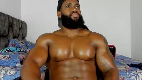 Snapshot of james_bbcmuscle chatting on 11-18-25, 09:52 James BBC online show from 11-18-25, 09:52