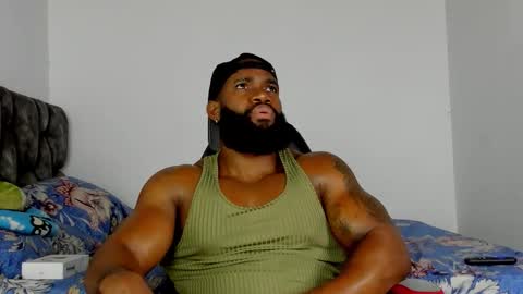 Snapshot of james_bbcmuscle chatting on 11-25-25, 01:49 James BBC online show from 11-25-25, 01:49