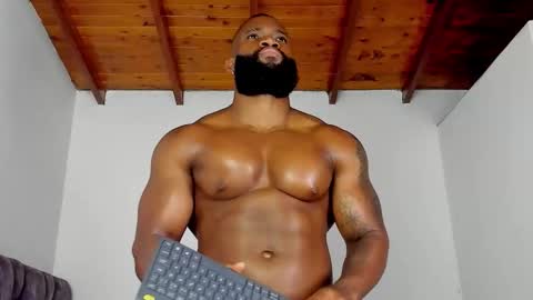 Snapshot of james_bbcmuscle chatting on 12-15-25, 02:32 James BBC online show from 12-15-25, 02:32