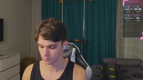 Snapshot of james_friends chatting on 10-30-25, 08:42 James online show from 10-30-25, 08:42