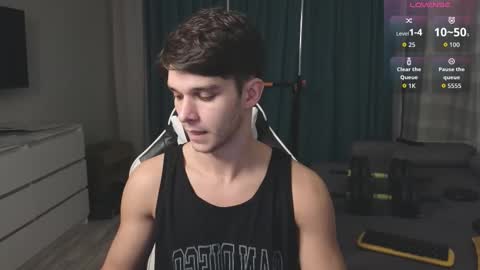 Snapshot of james_friends chatting on 11-03-25, 11:04 James online show from 11-03-25, 11:04