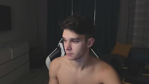 Snapshot of james_friends chatting on 11-29-25, 10:46 James online show from 11-29-25, 10:46