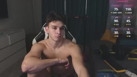 Snapshot of james_friends chatting on 11-30-25, 09:52 James online show from 11-30-25, 09:52